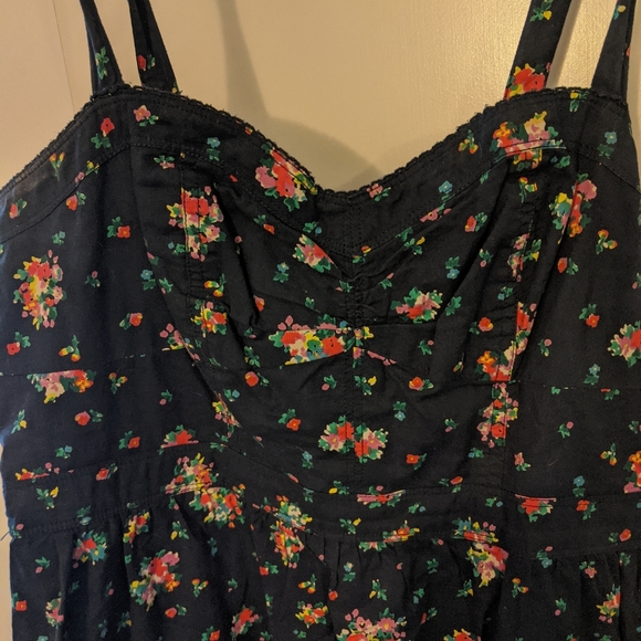 American Eagle floral print sun dress. - Picture 3 of 4